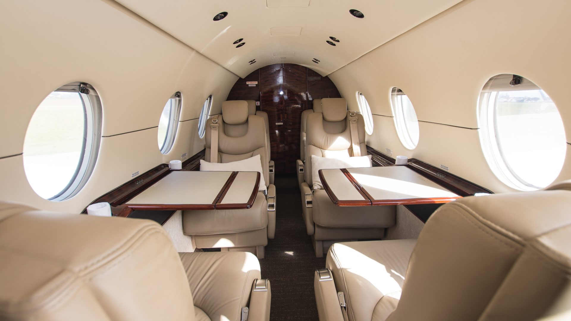 RAYTHEON AIRCRAFT HAWKER 400A 2002 — foto 8 de 9