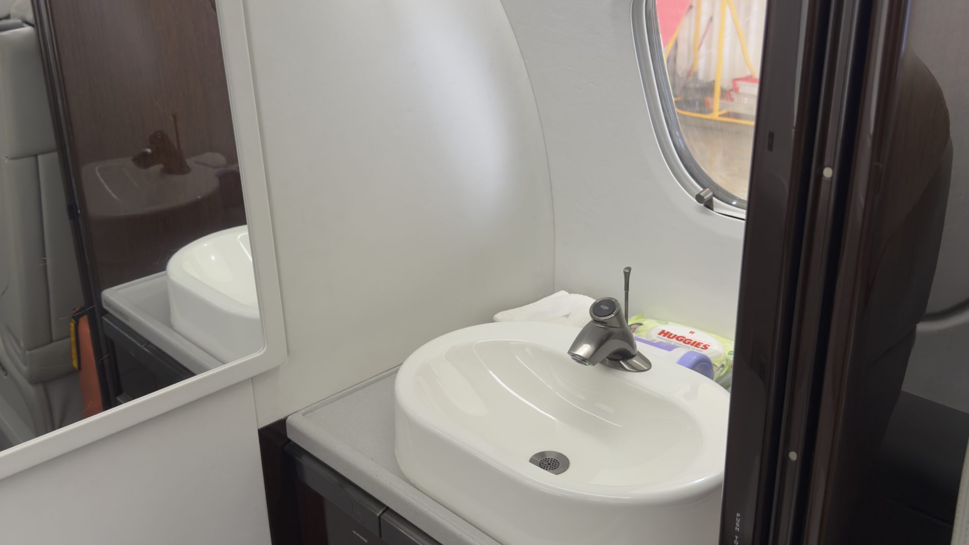 EMBRAER PHENOM 300E 2021 — foto 11 de 11