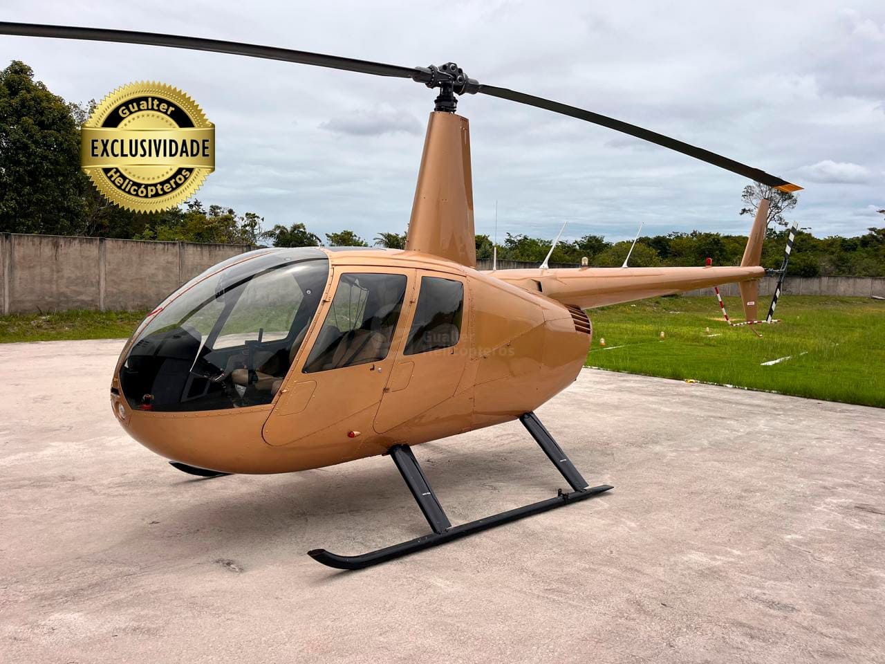 ROBINSON R44 RAVEN II 2010 — foto 1 de 10