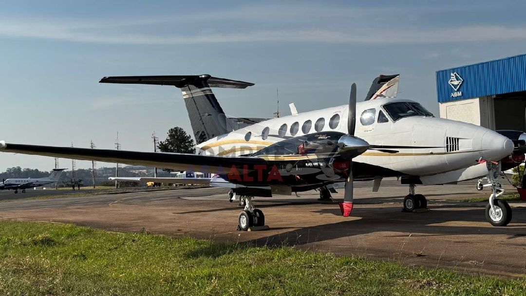 BEECHCRAFT KING AIR B200 1980 — foto 2 de 10