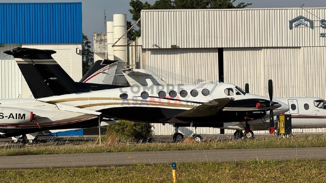 BEECHCRAFT KING AIR B200 1980 — foto 3 de 10
