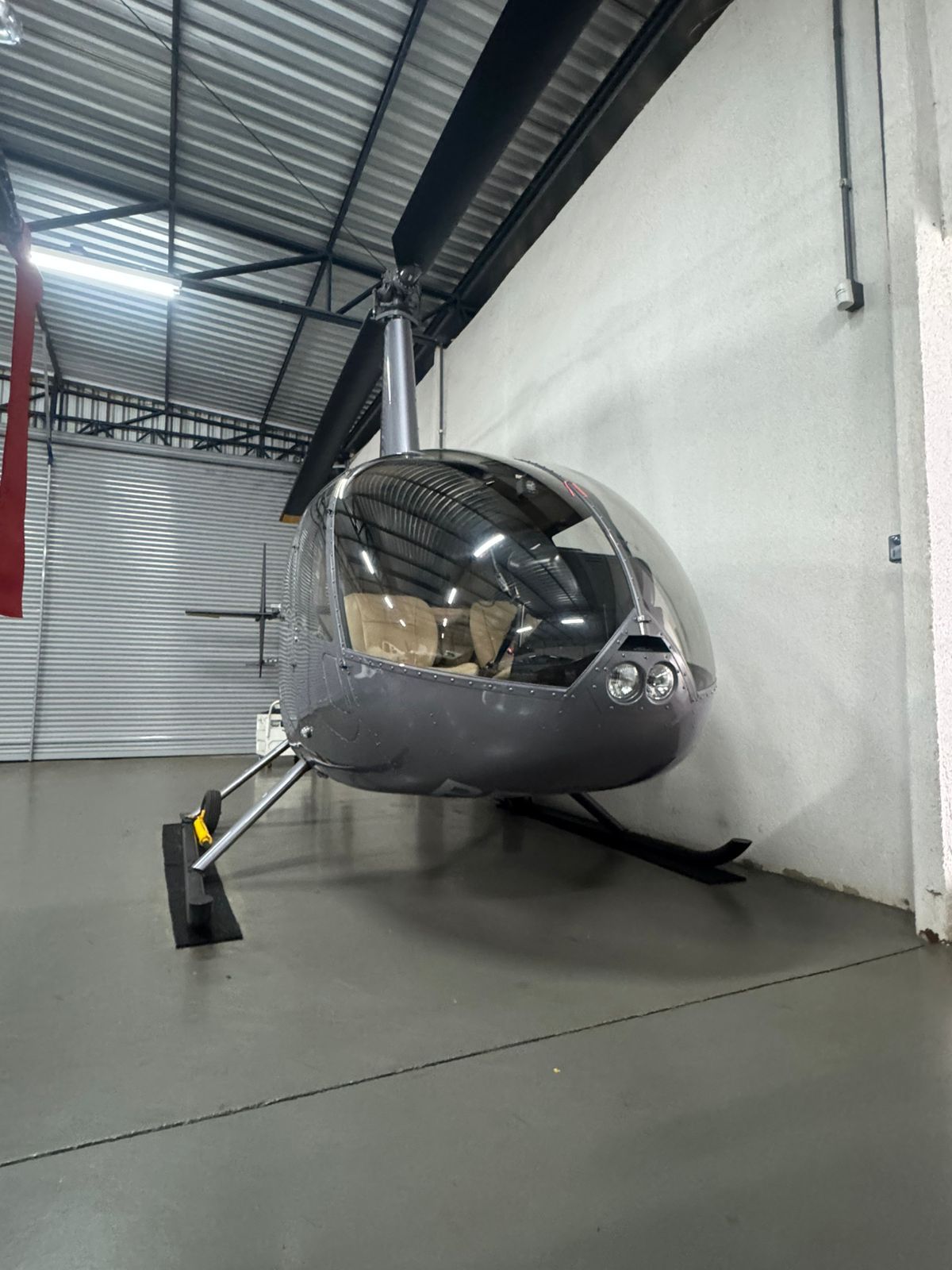 ROBINSON R66 2012 — foto 4 de 13