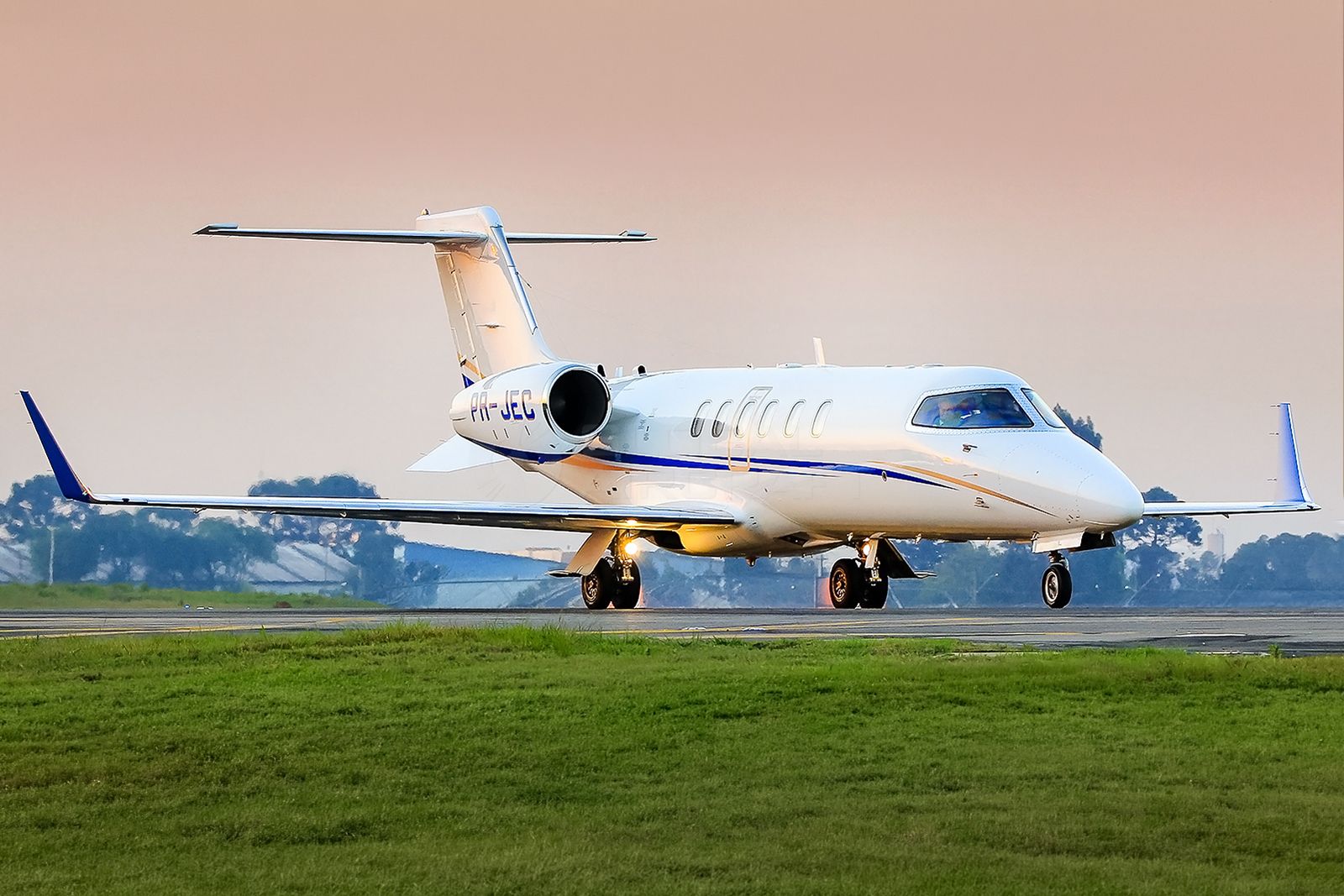 BOMBARDIER LEARJET 40XR 2008 — foto 2 de 4