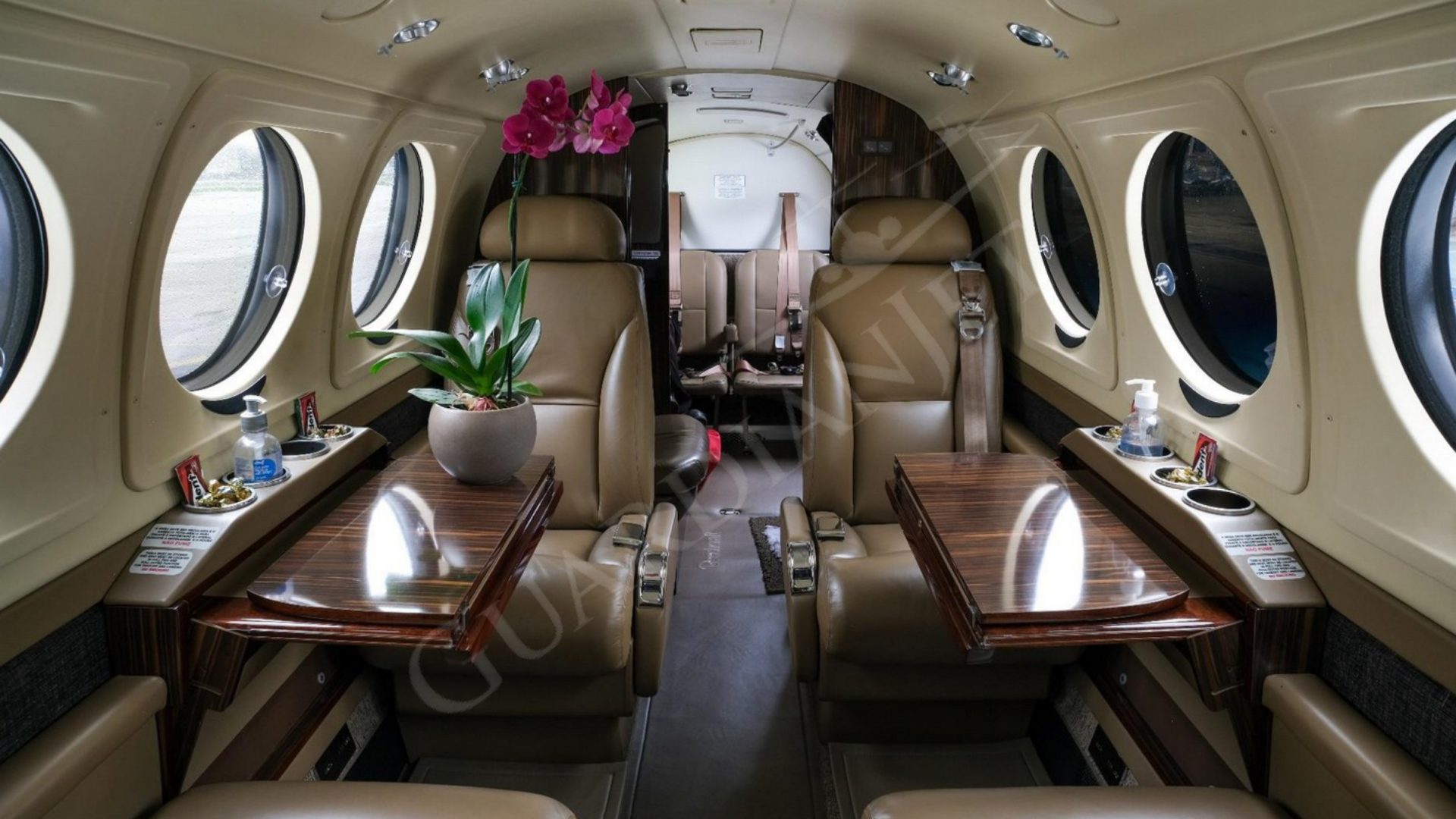 BEECHCRAFT KING AIR B250 2018 — foto 8 de 11