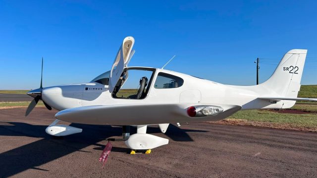 CIRRUS SR22 – 2002