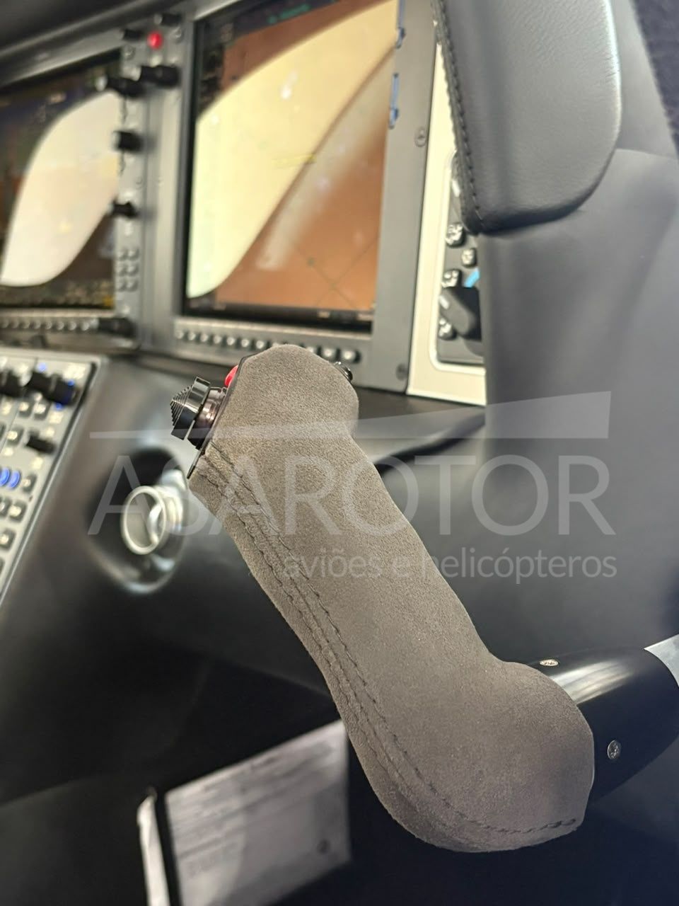 CIRRUS SR22 G6 GTS ASPIRADO 2023 — foto 8 de 8