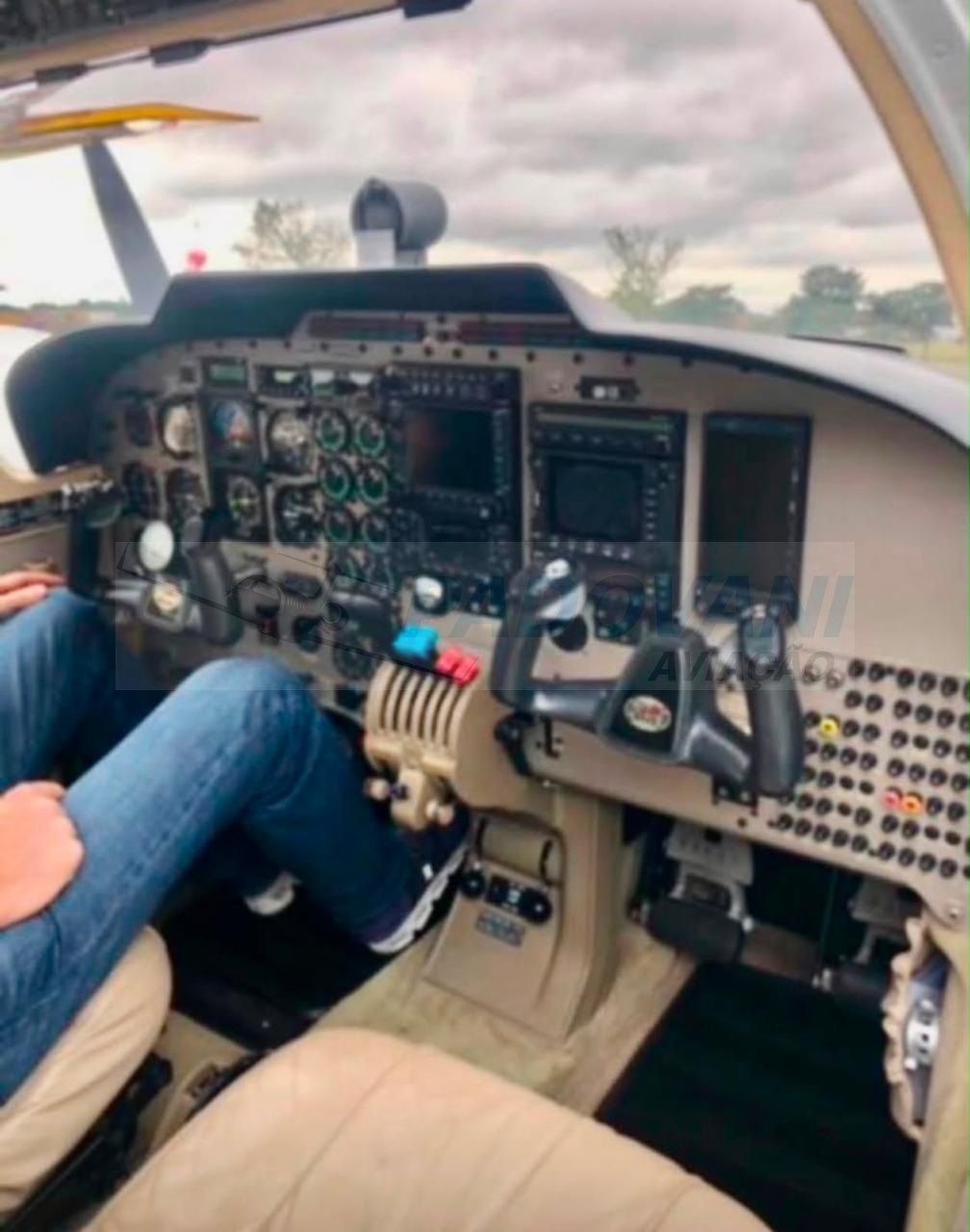 PIPER PA-34-220T SENECA V 2003 — foto 4 de 4