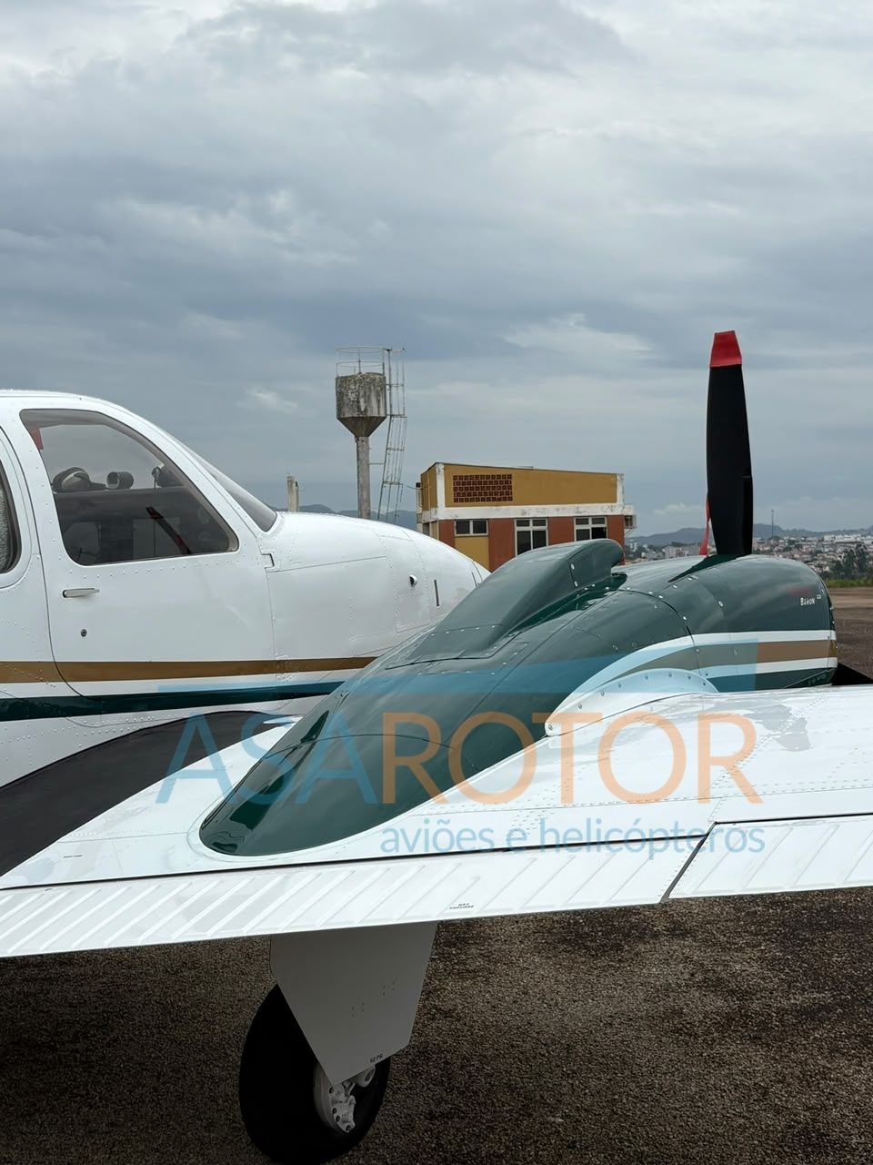 BEECHCRAFT BARON G58 2008 — foto 5 de 10