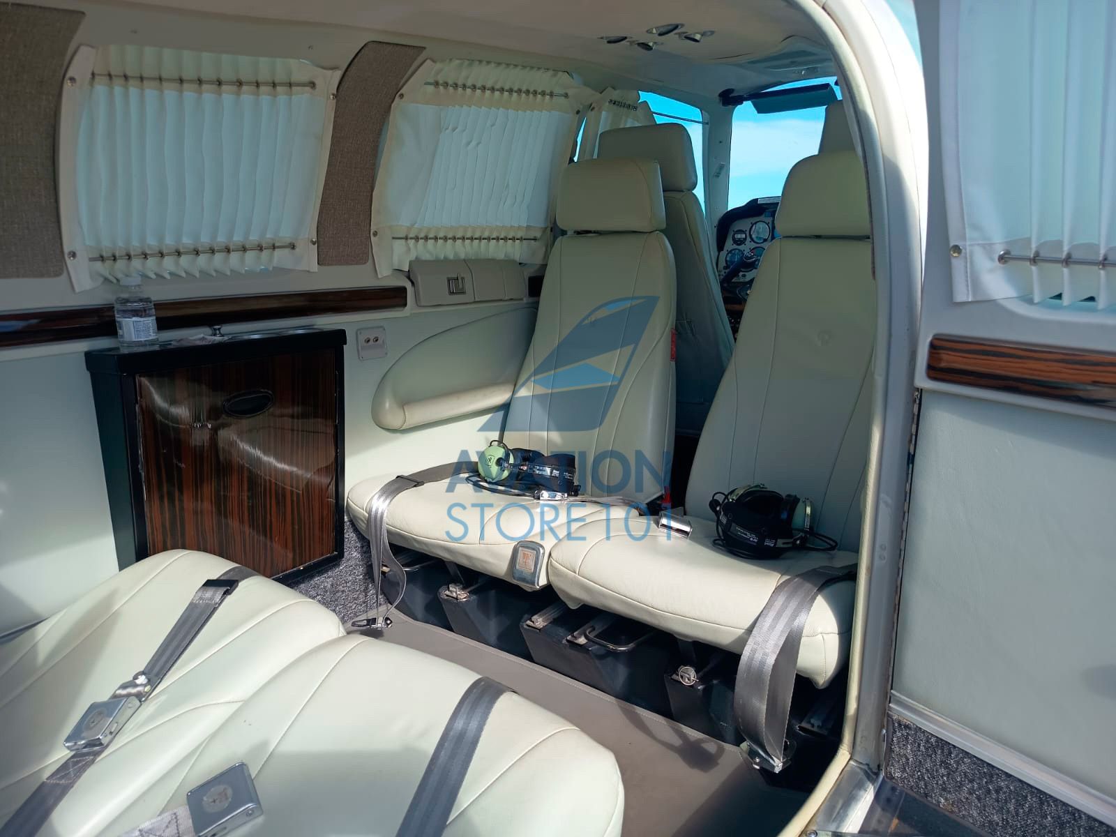 BEECHCRAFT BONANZA A36 1983 — foto 10 de 20