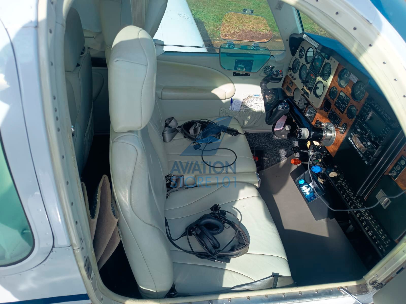 BEECHCRAFT BONANZA A36 1983 — foto 5 de 20