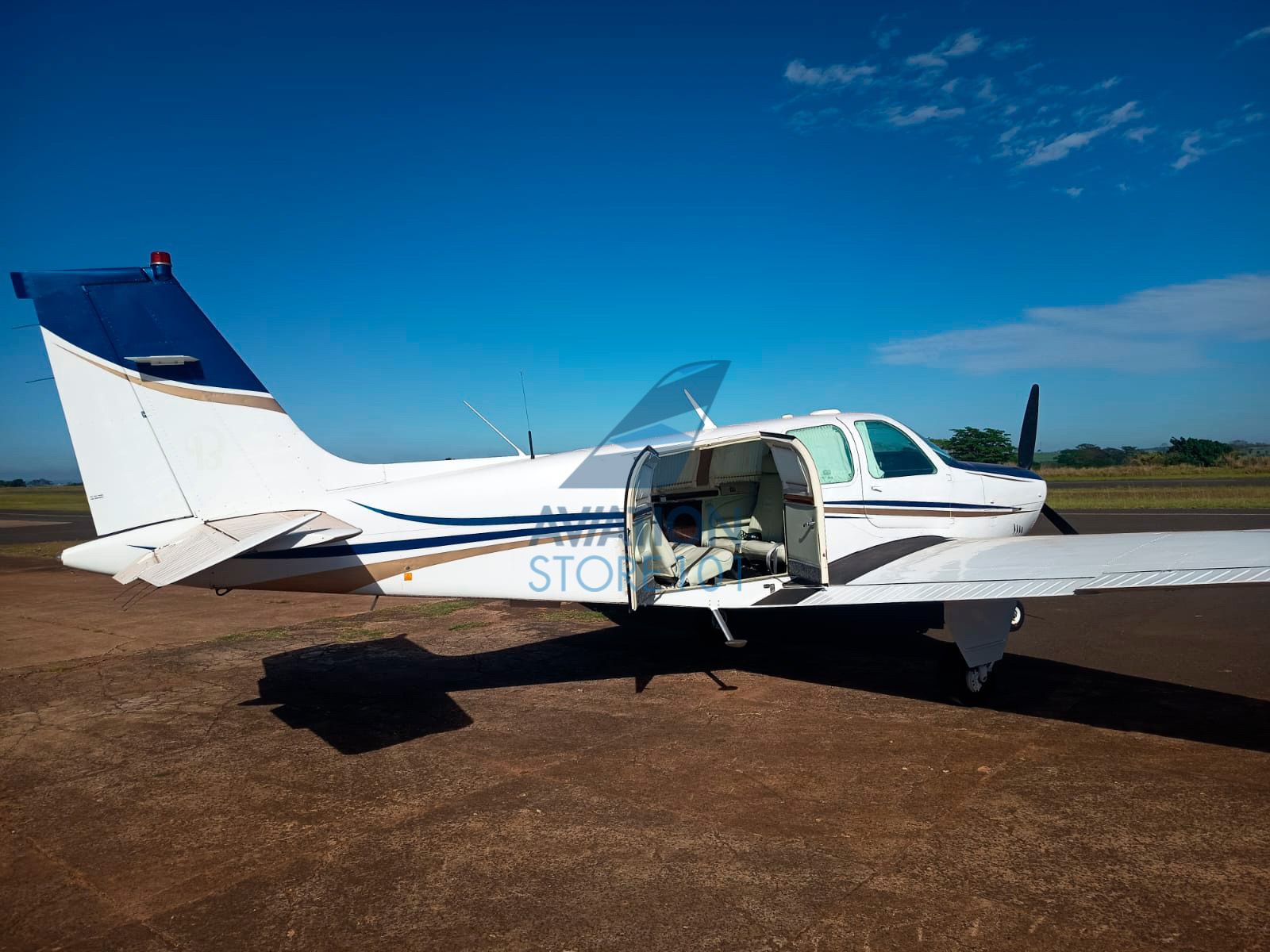 BEECHCRAFT BONANZA A36 1983 — foto 19 de 20