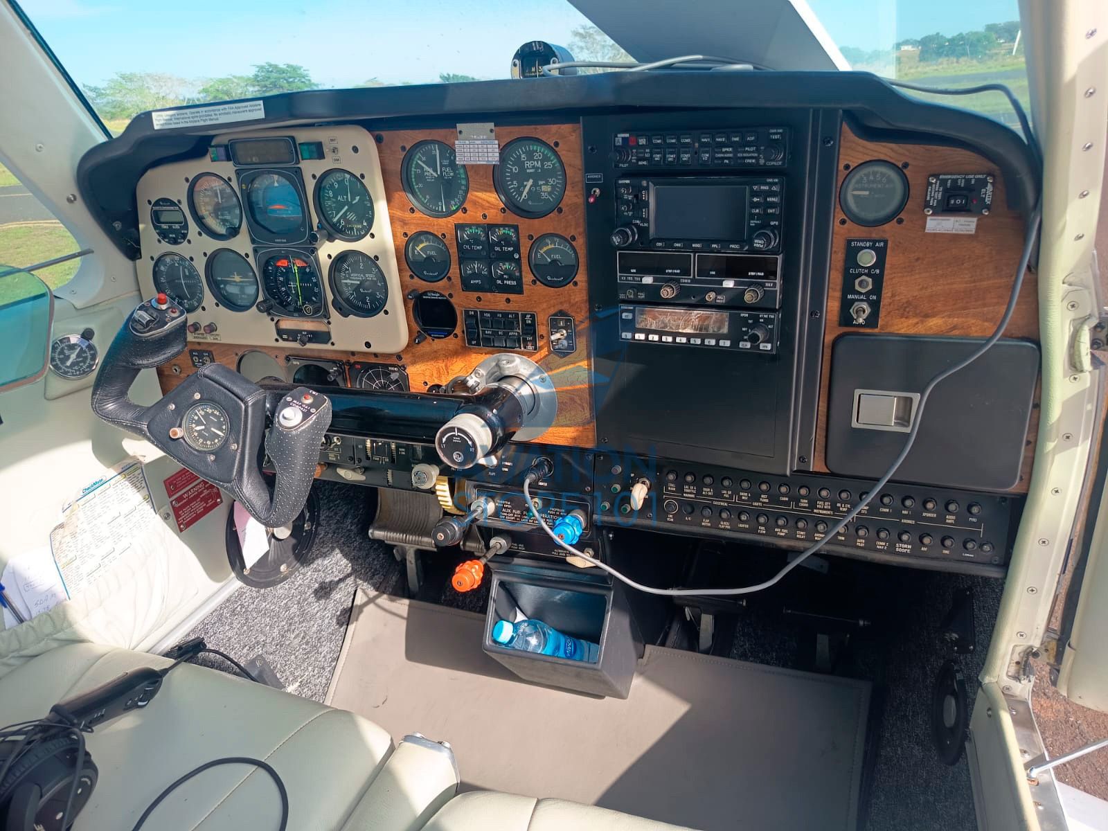 BEECHCRAFT BONANZA A36 1983 — foto 18 de 20
