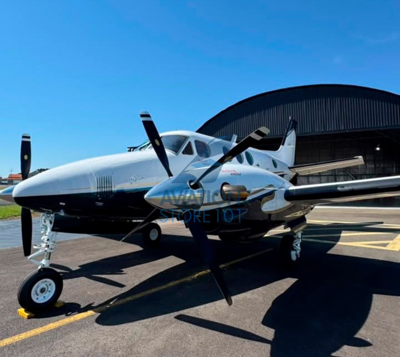 BEECHCRAFT KING AIR C90 1981 — foto 20 de 29