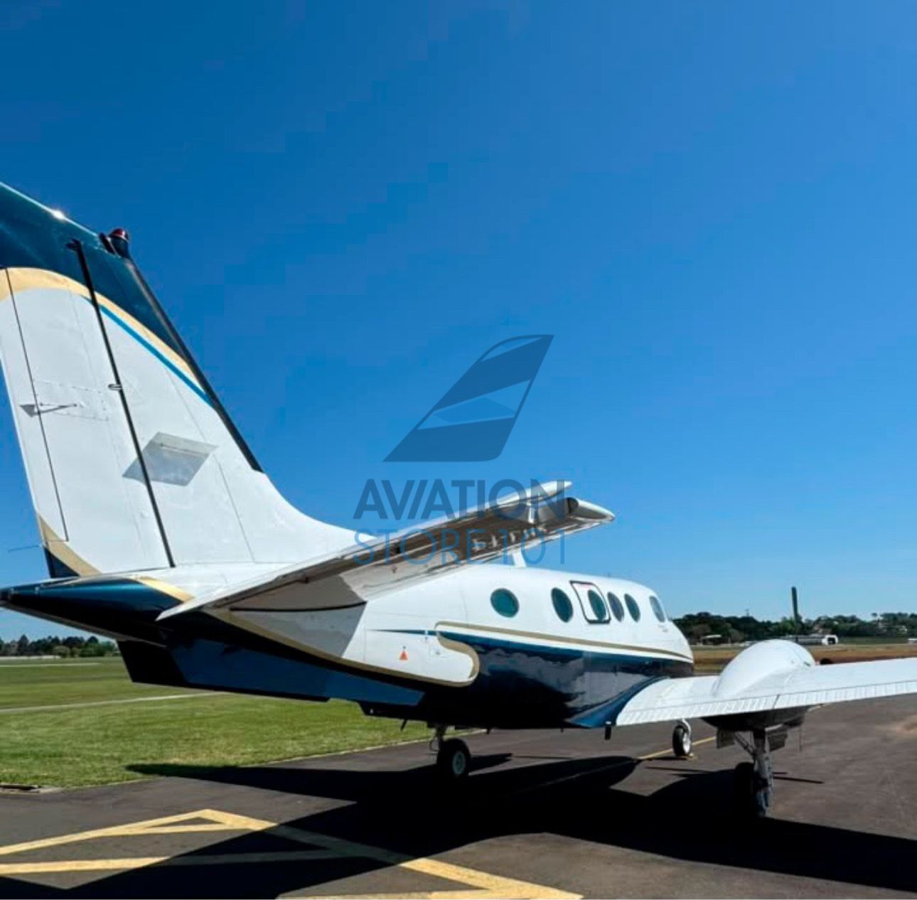 BEECHCRAFT KING AIR C90 1981 — foto 19 de 29