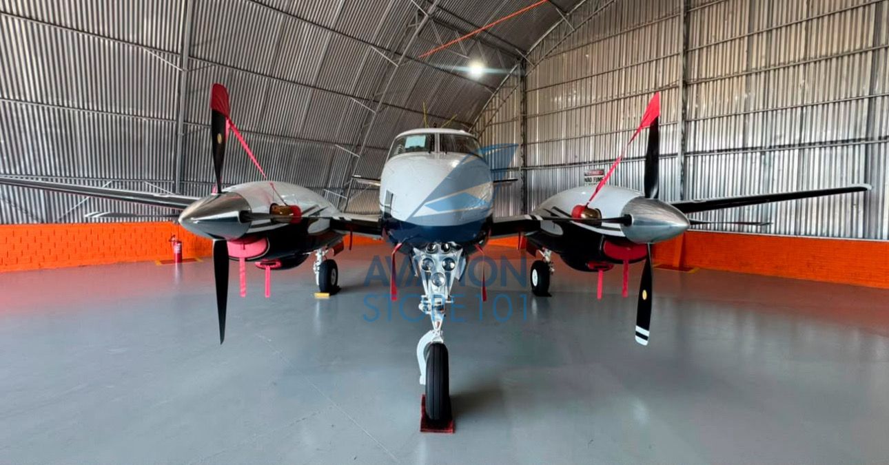 BEECHCRAFT KING AIR C90 1981 — foto 18 de 29