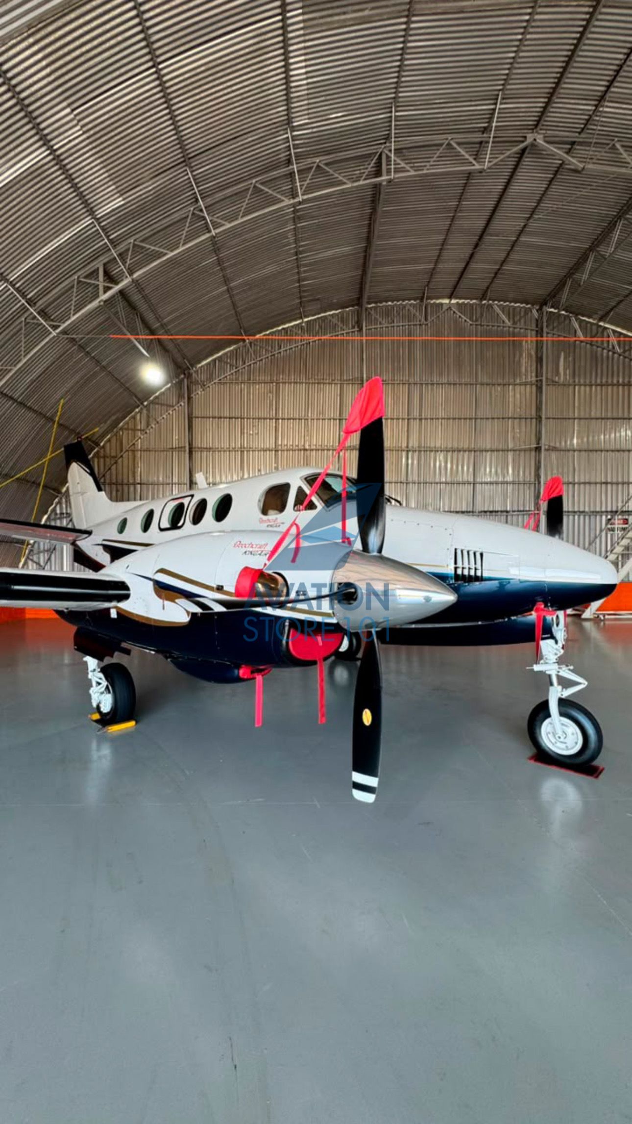 BEECHCRAFT KING AIR C90 1981 — foto 16 de 29