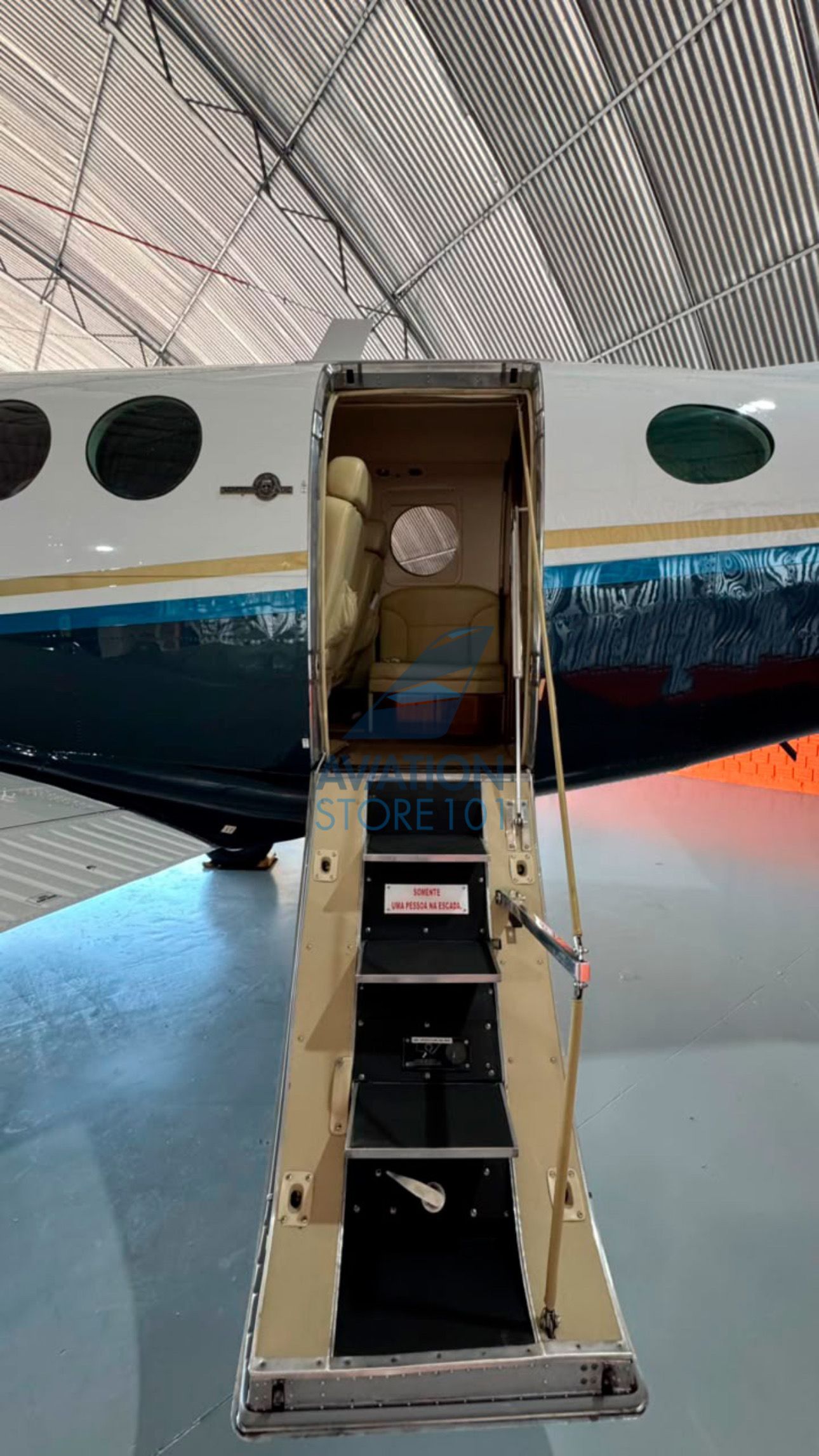 BEECHCRAFT KING AIR C90 1981 — foto 10 de 29