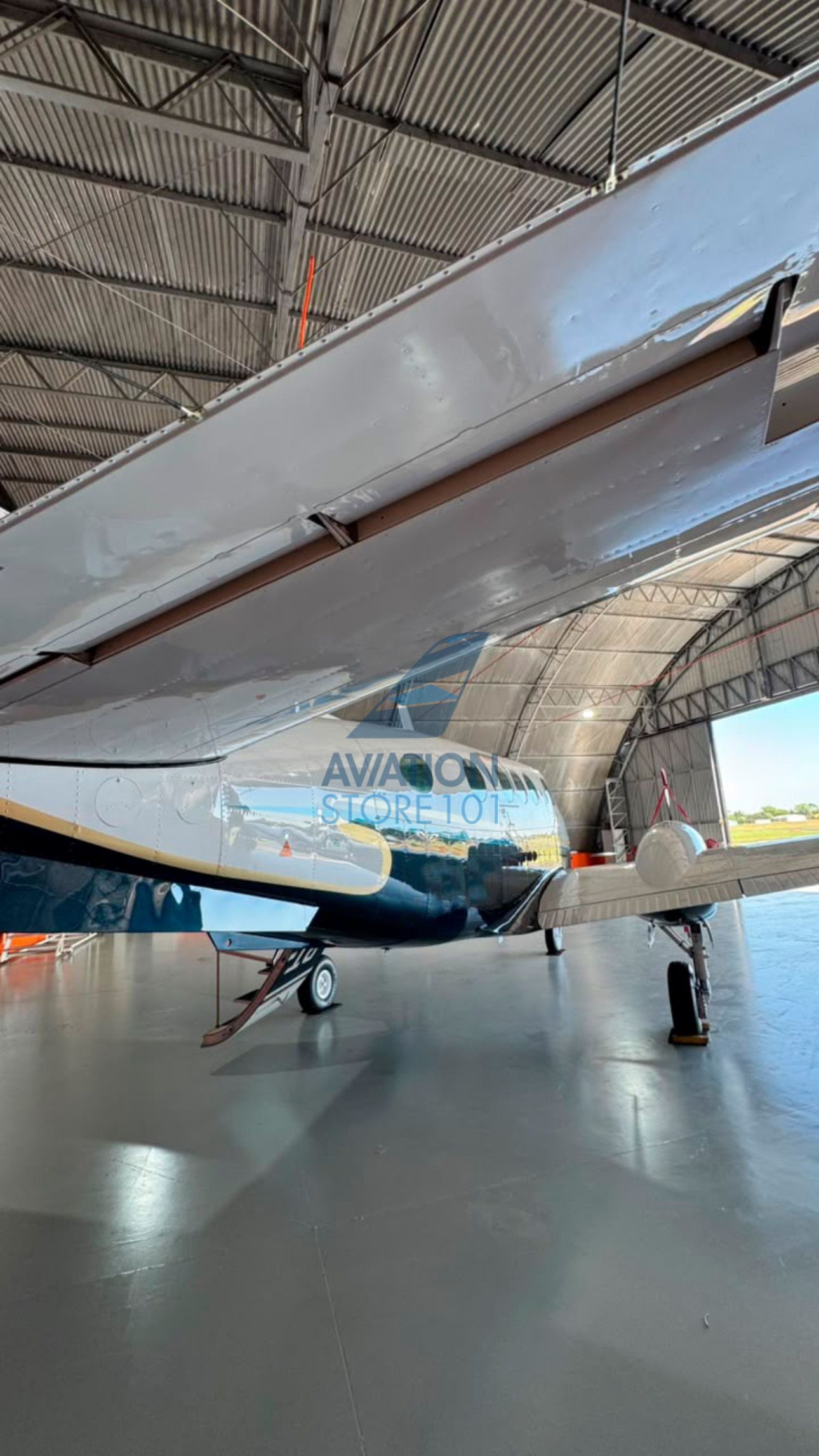 BEECHCRAFT KING AIR C90 1981 — foto 8 de 29