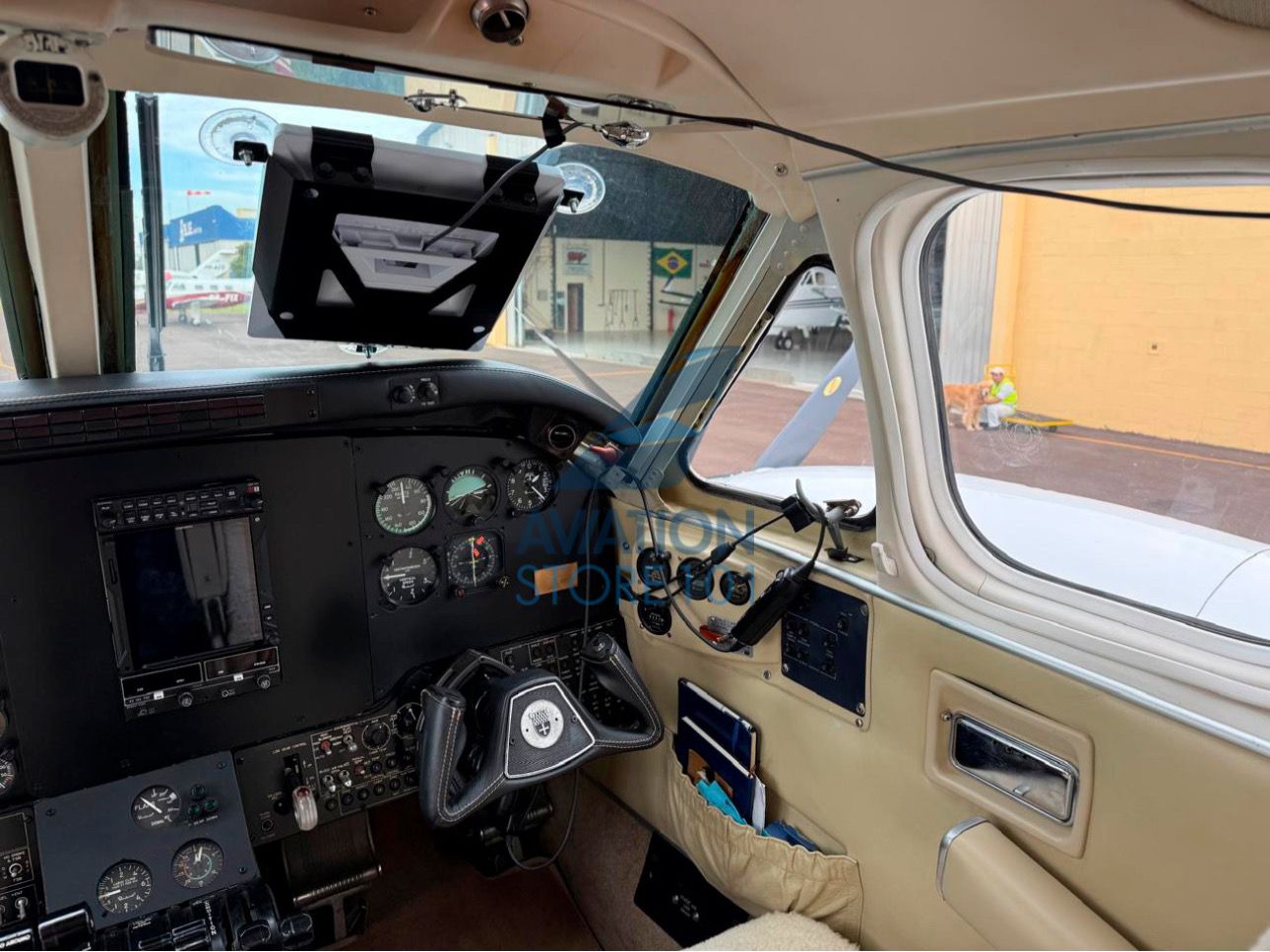 BEECHCRAFT KING AIR C90 1981 — foto 14 de 29