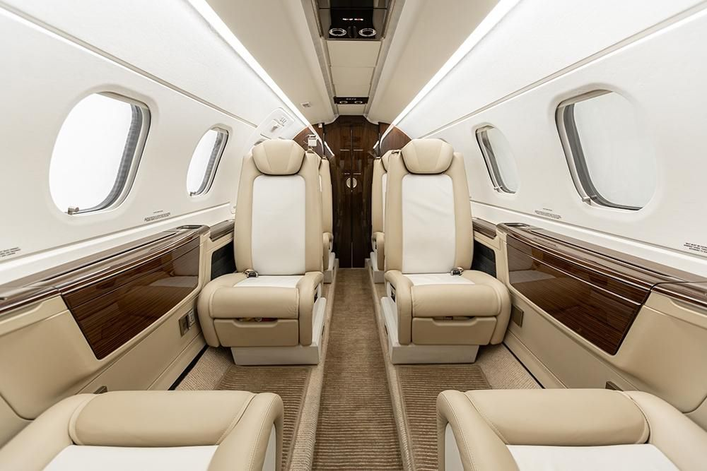 EMBRAER PHENOM 300E 2018 — foto 8 de 12