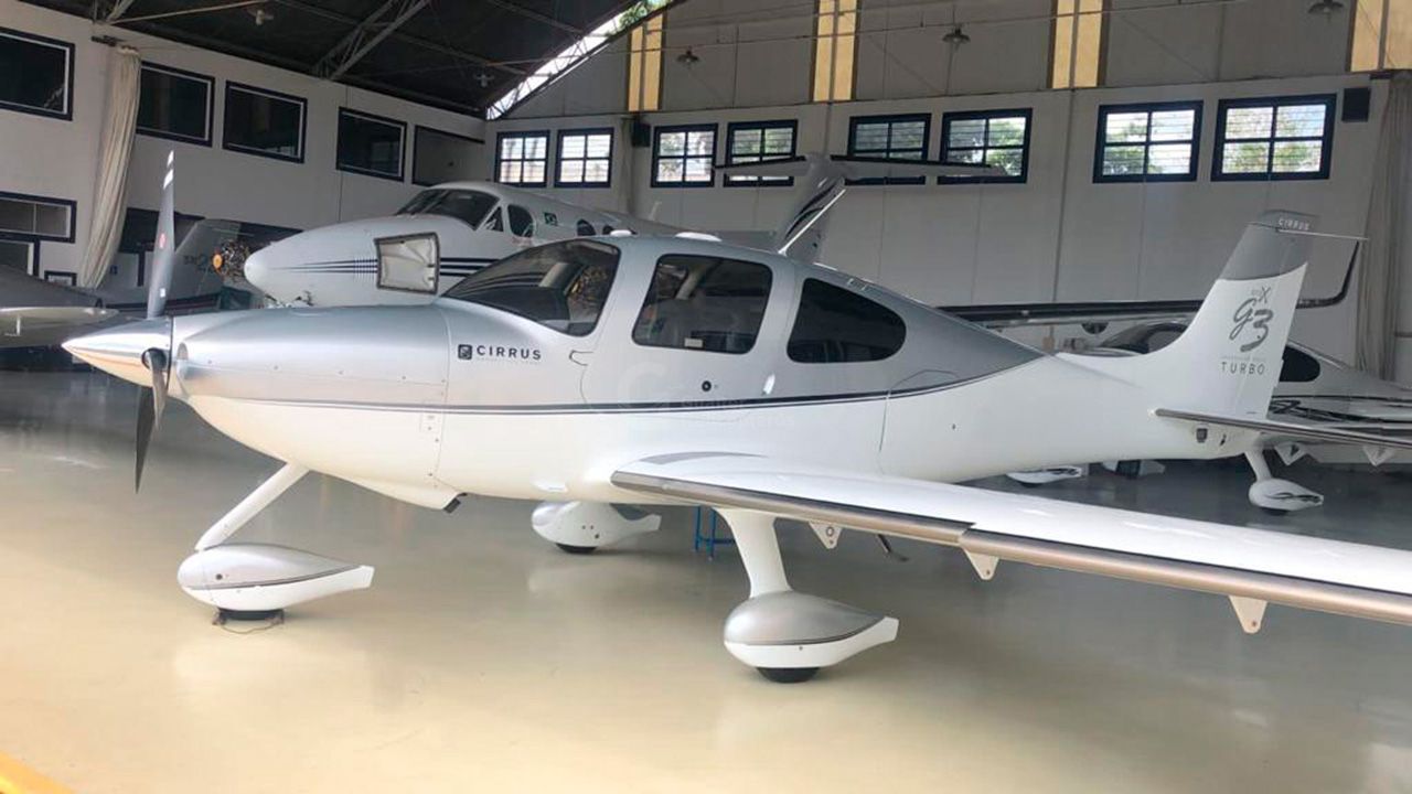 CIRRUS SR22TN G3 GTS 2007 — foto 2 de 6