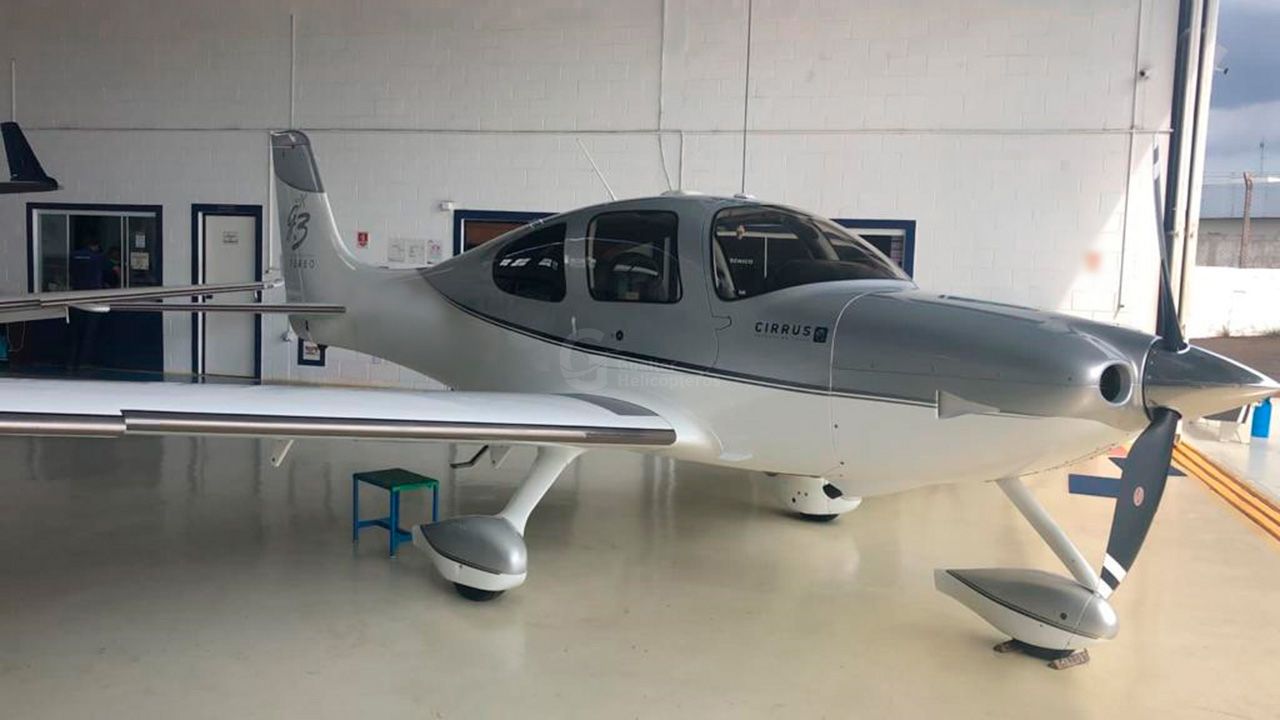 CIRRUS SR22TN G3 GTS 2007 — foto 3 de 6