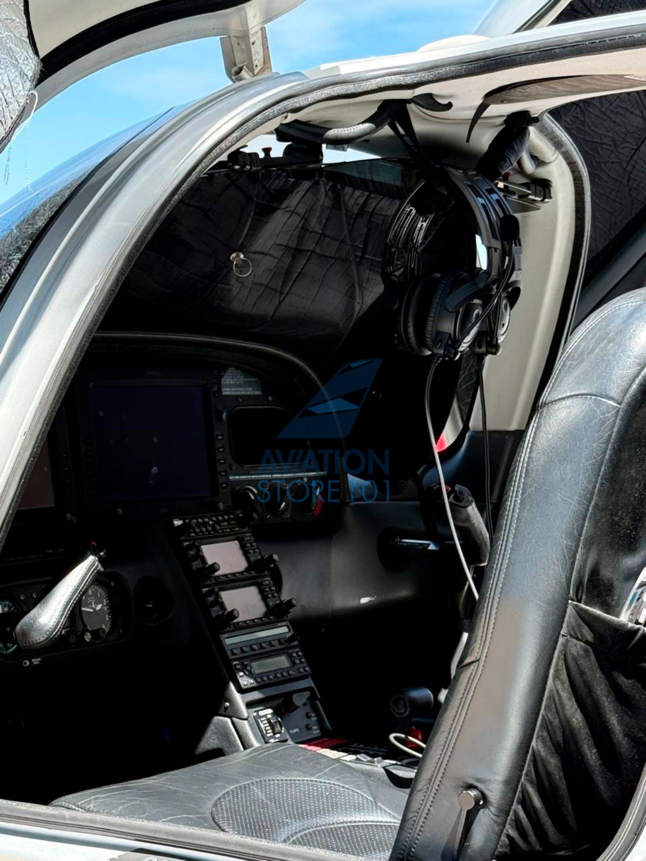CIRRUS SR22 G3 TURBO 2008 — foto 15 de 16