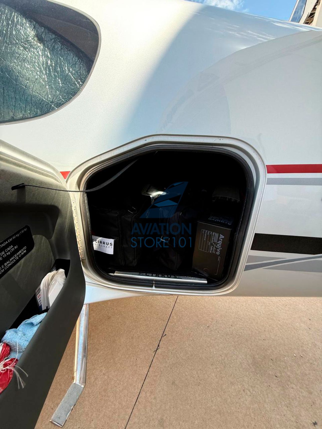 CIRRUS SR22 G3 TURBO 2008 — foto 13 de 16