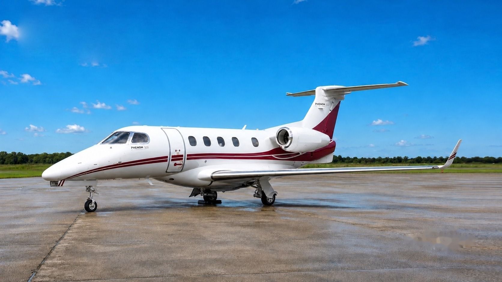 EMBRAER PHENOM 300 2017 — foto 1 de 5