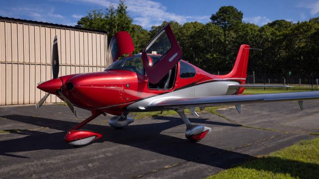 CIRRUS SR22 G7 GTS 2024