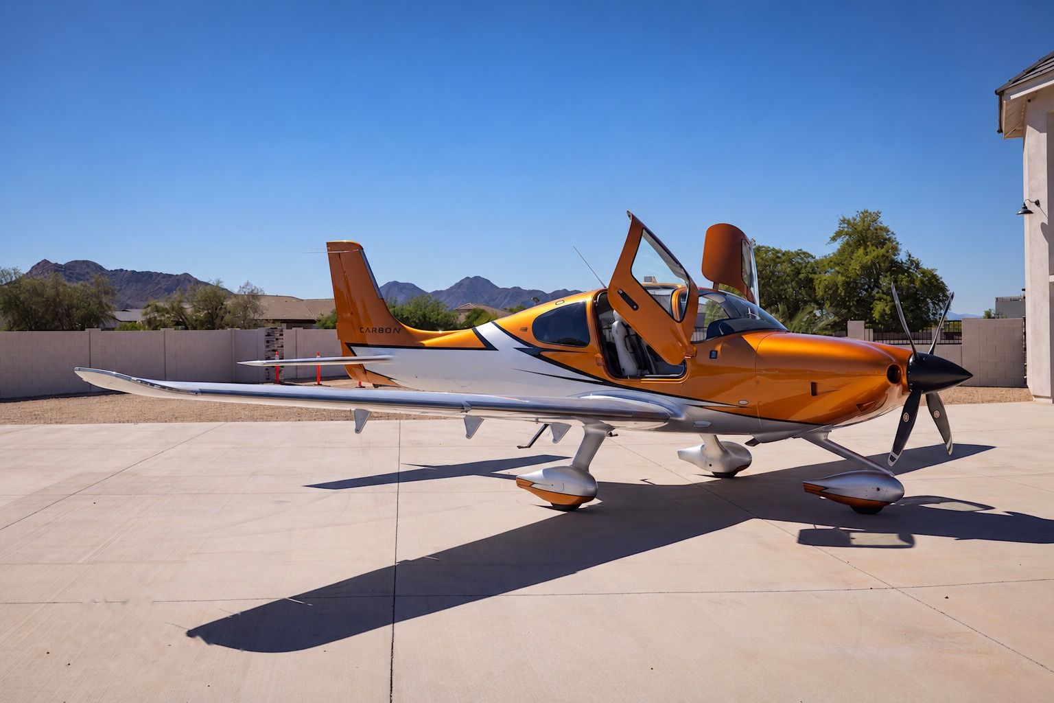 CIRRUS SR22T G6 GTS 2022 — foto 2 de 5