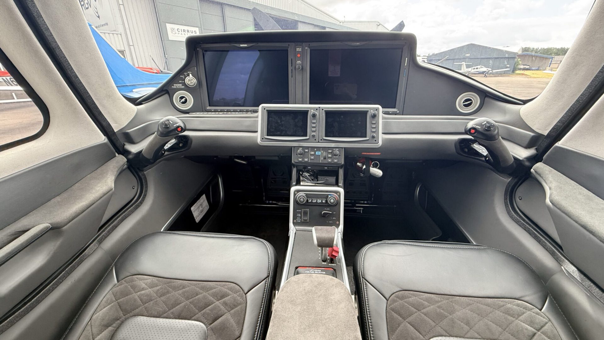 CIRRUS SR22T G7 GTS 2024 — foto 3 de 5