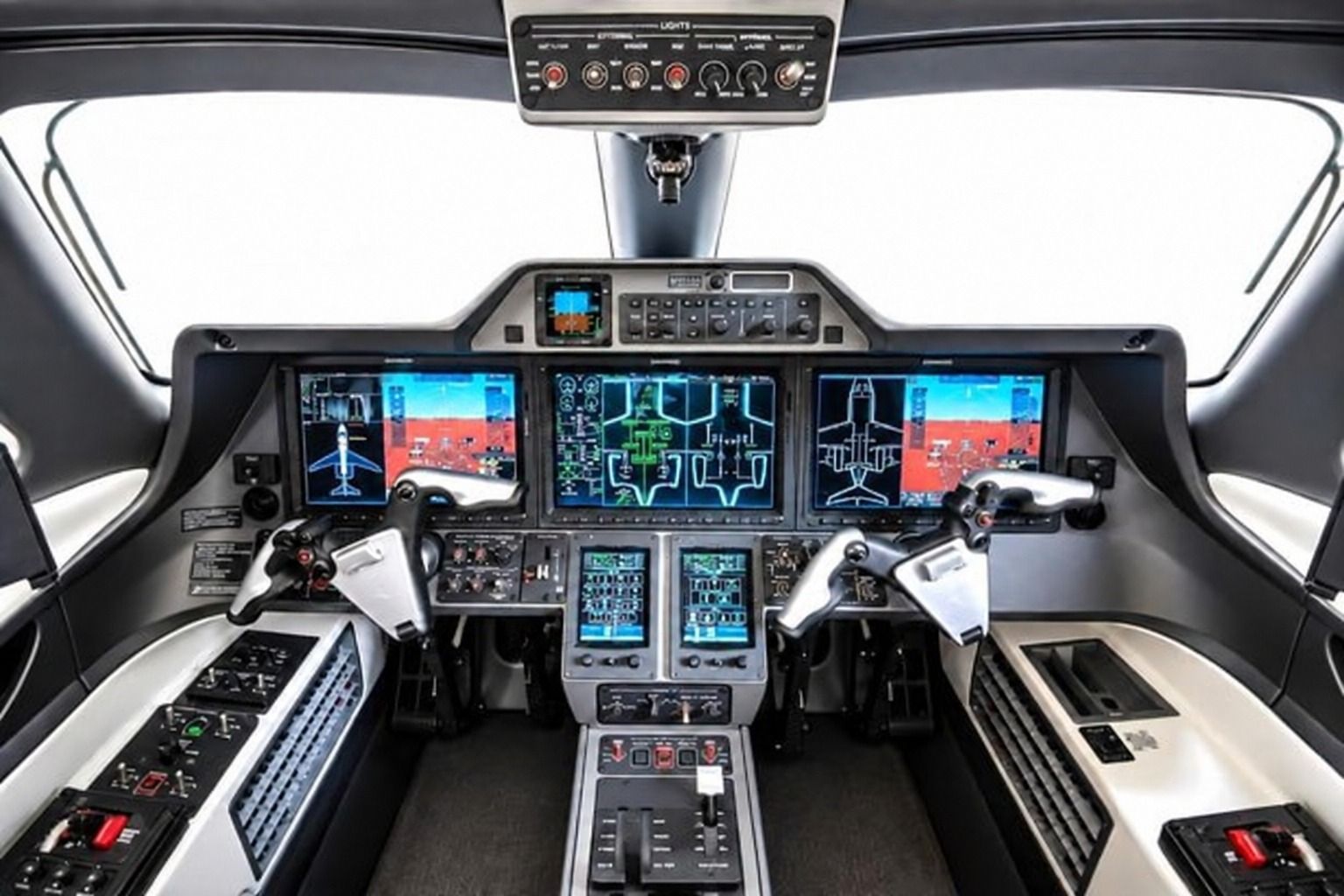 EMBRAER PHENOM 300 2017 — foto 3 de 5