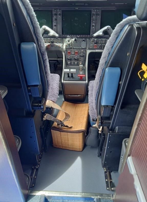 EMBRAER PHENOM 100 2010 — foto 4 de 5