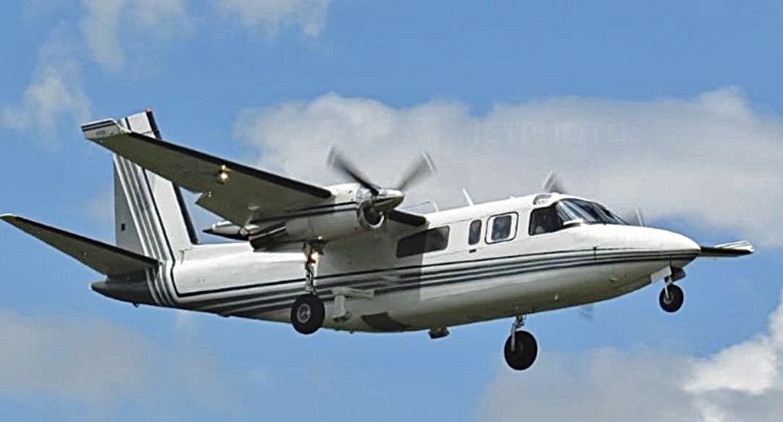 TWIN COMMANDER 690B 1979 — foto 1 de 6