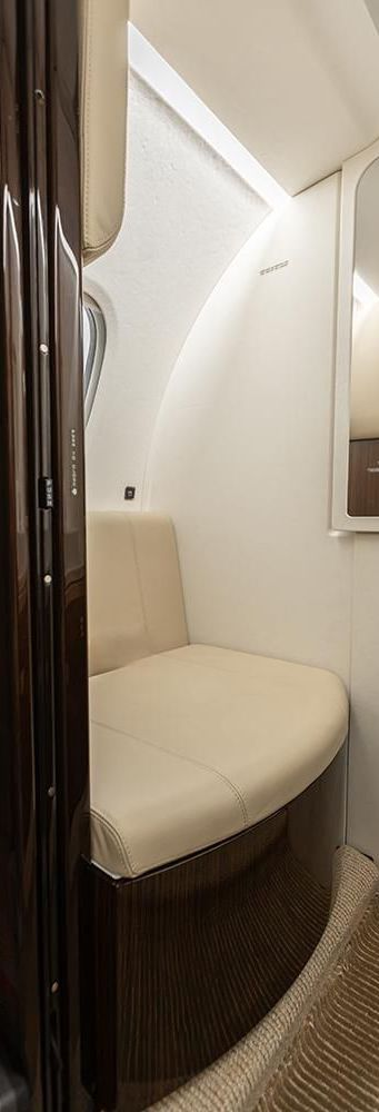 EMBRAER PHENOM 300E 2018 — foto 7 de 12
