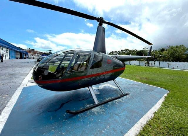 ROBINSON R44 RAVEN II 2010 — foto 1 de 5