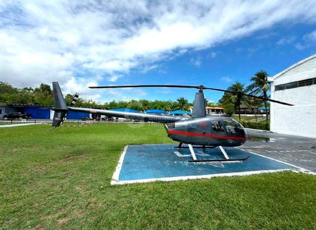 ROBINSON R44 RAVEN II 2010 — foto 2 de 5