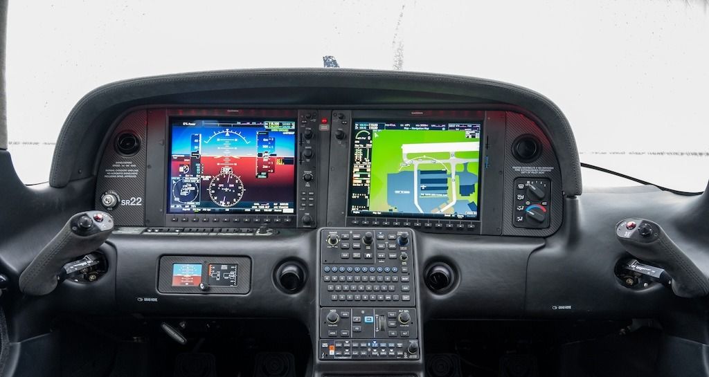 CIRRUS SR22 G6 GTS 2020 — foto 3 de 5