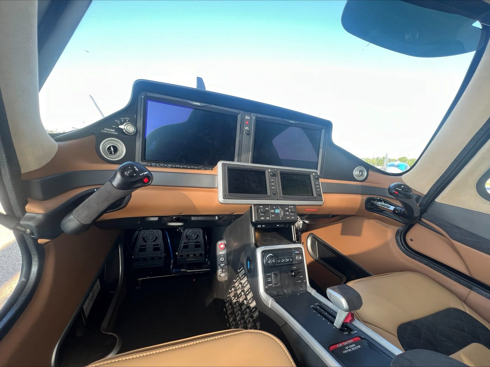Cirrus SR22 G7 GTS 2024 — foto 2 de 4