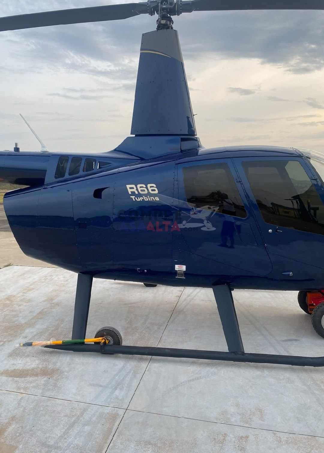 ROBINSON R66 TURBINE 2023 — foto 4 de 13