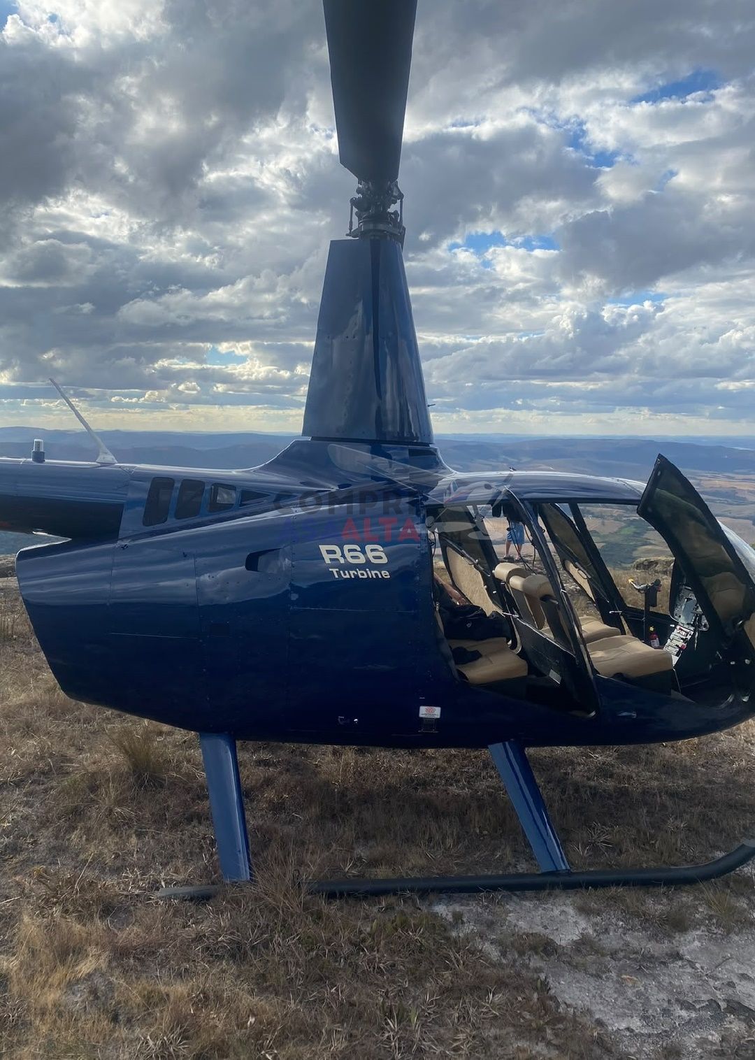 ROBINSON R66 TURBINE 2023 — foto 7 de 13