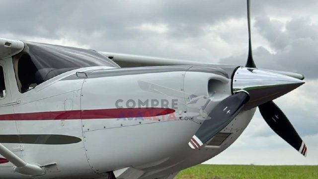 CESSNA 182T SKYLANE 2003