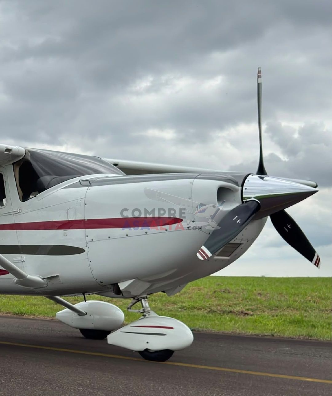 CESSNA 182T SKYLANE 2003 — foto 1 de 16