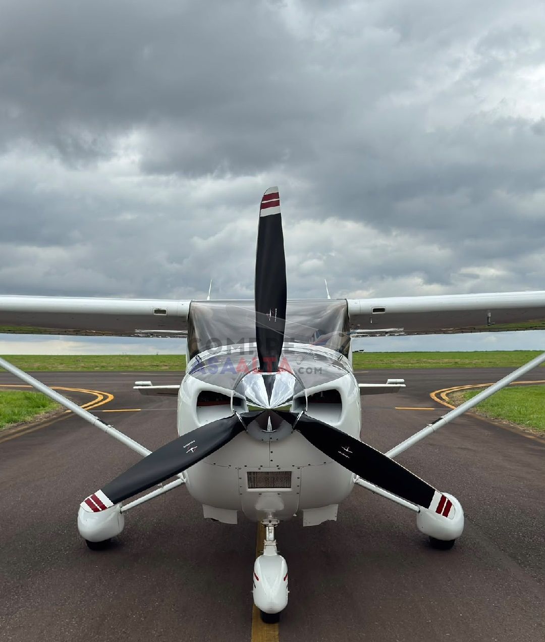 CESSNA 182T SKYLANE 2003 — foto 12 de 16