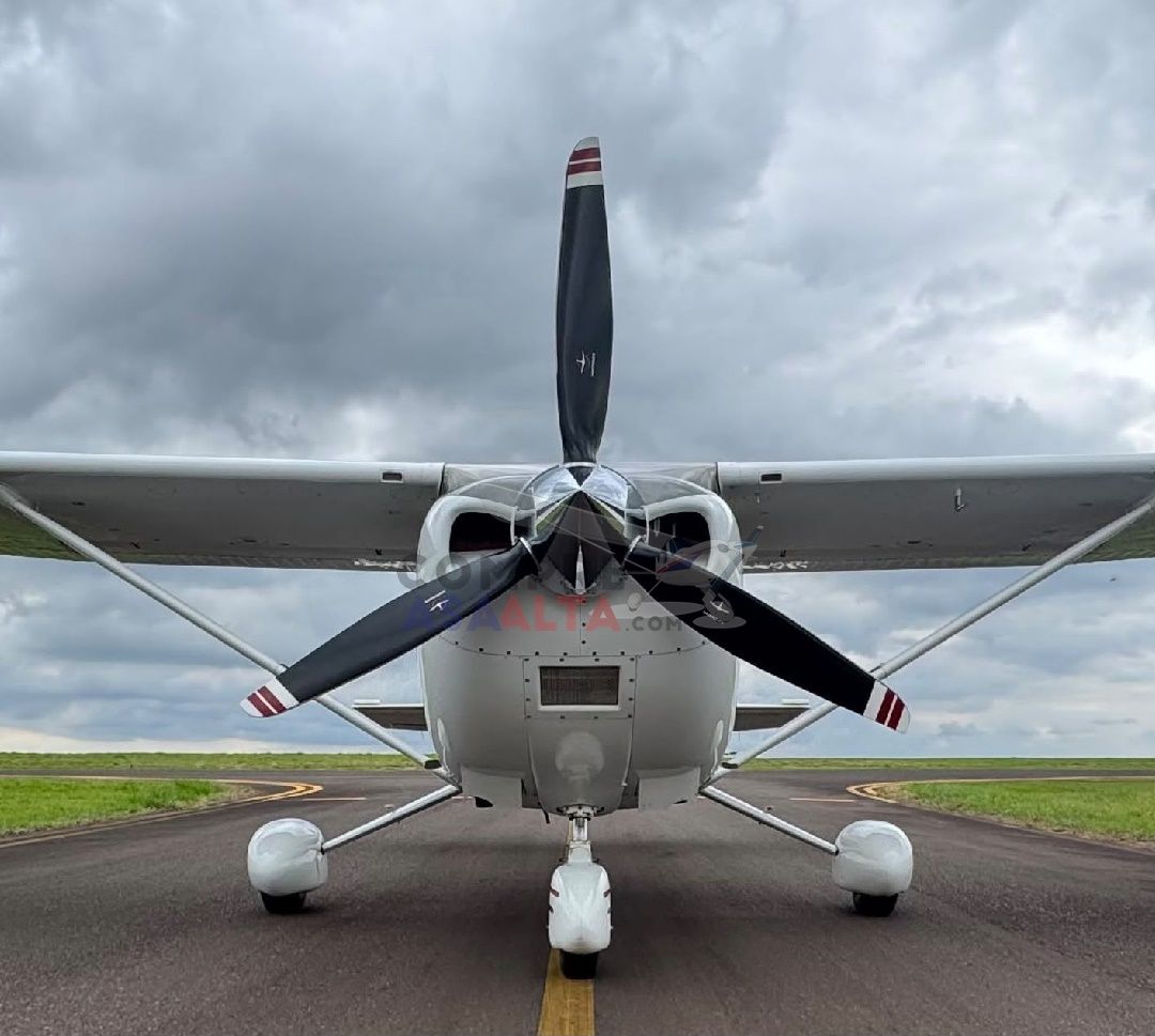 CESSNA 182T SKYLANE 2003 — foto 6 de 16