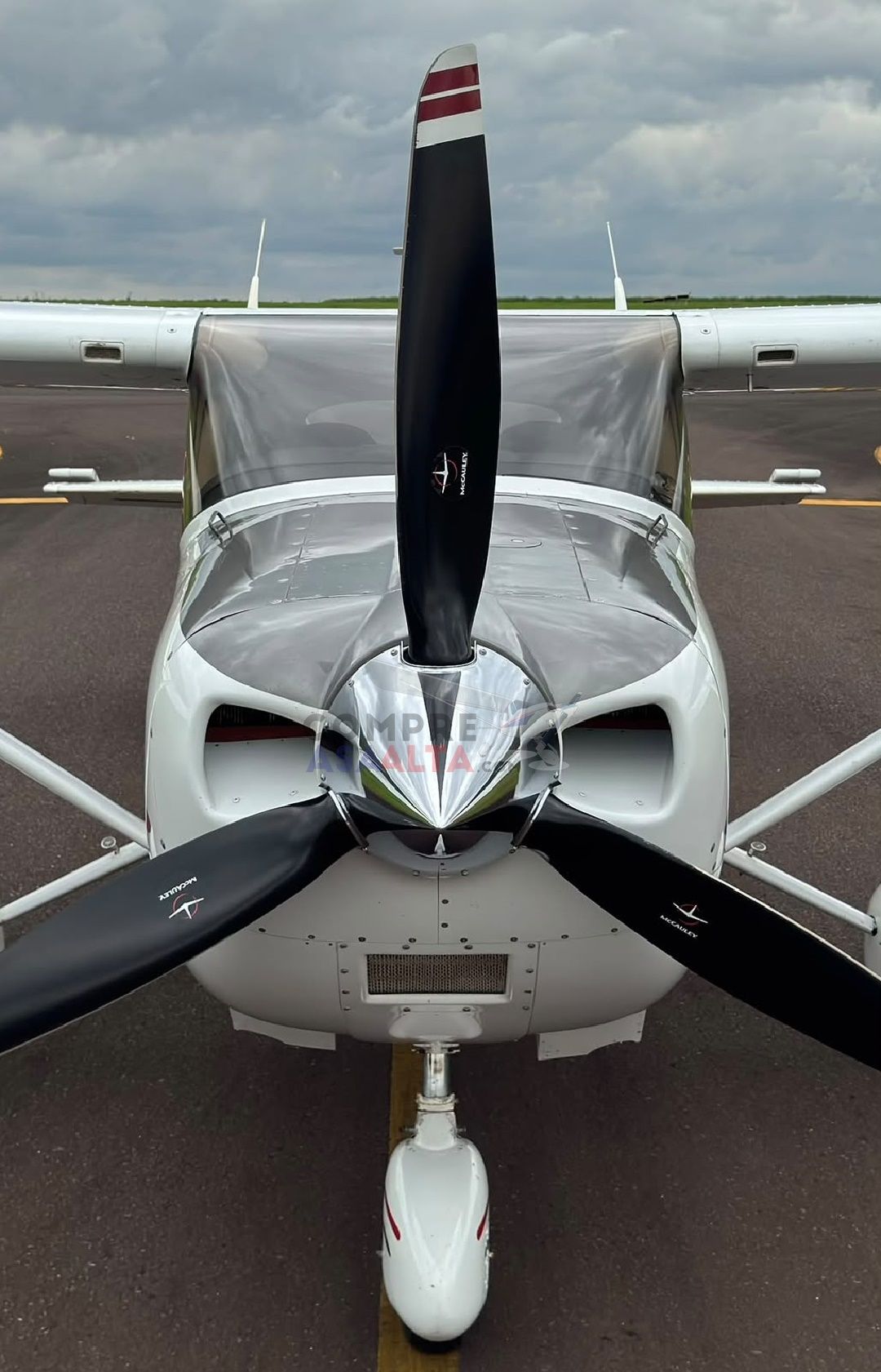 CESSNA 182T SKYLANE 2003 — foto 5 de 16