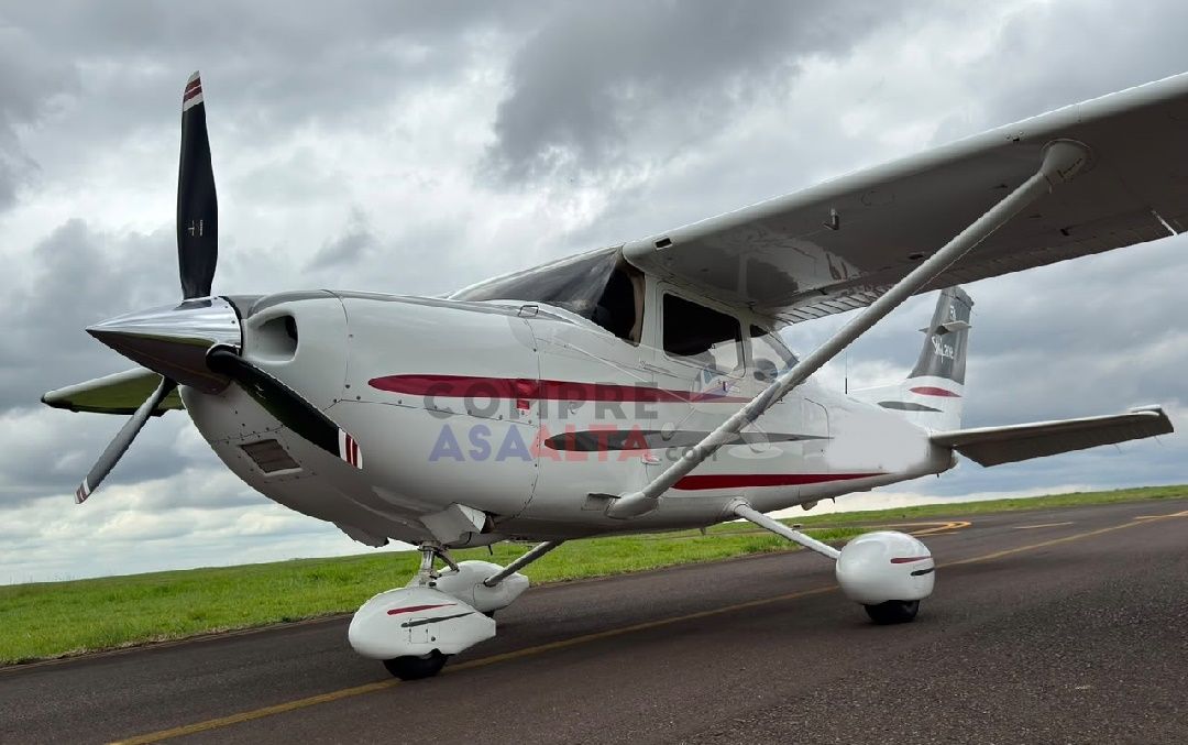 CESSNA 182T SKYLANE 2003 — foto 11 de 16