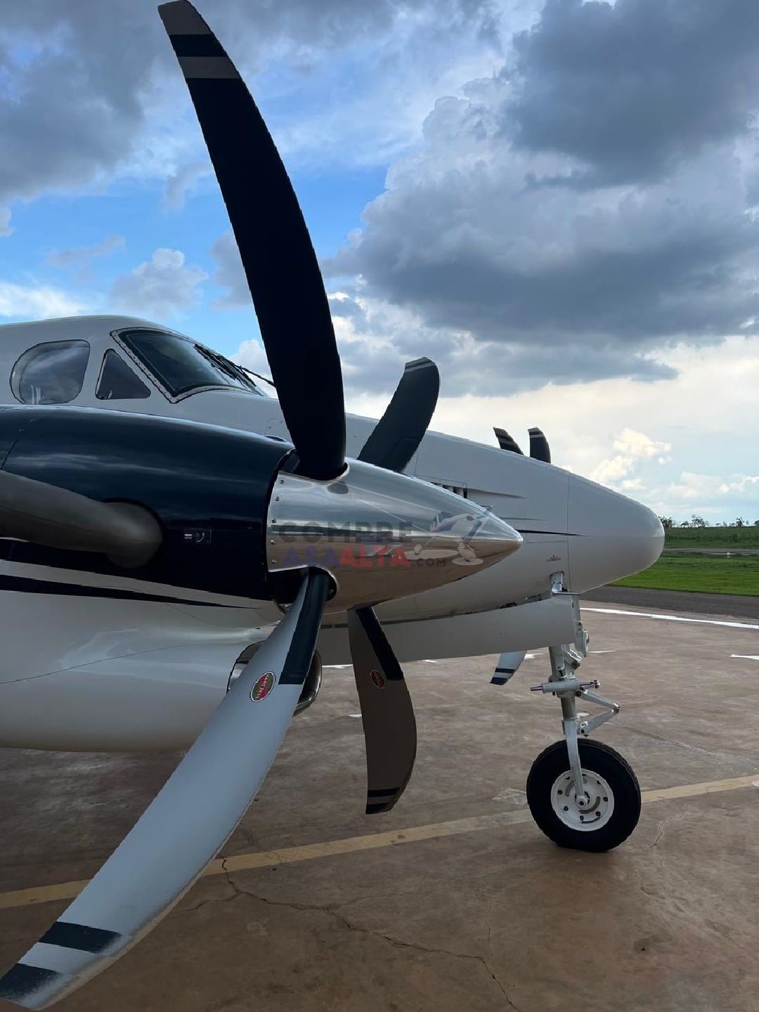 BEECHCRAFT KING AIR C90 GTX 2015 — foto 13 de 18
