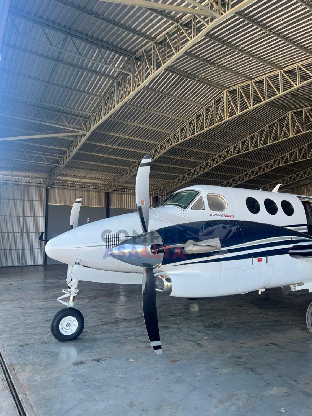 BEECHCRAFT KING AIR C90 GTX 2015 — foto 5 de 18